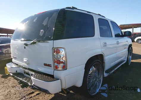 2003 GMC Yukon Denali z USA, uszkodzony, nr VIN 1GKEK63U03J142658